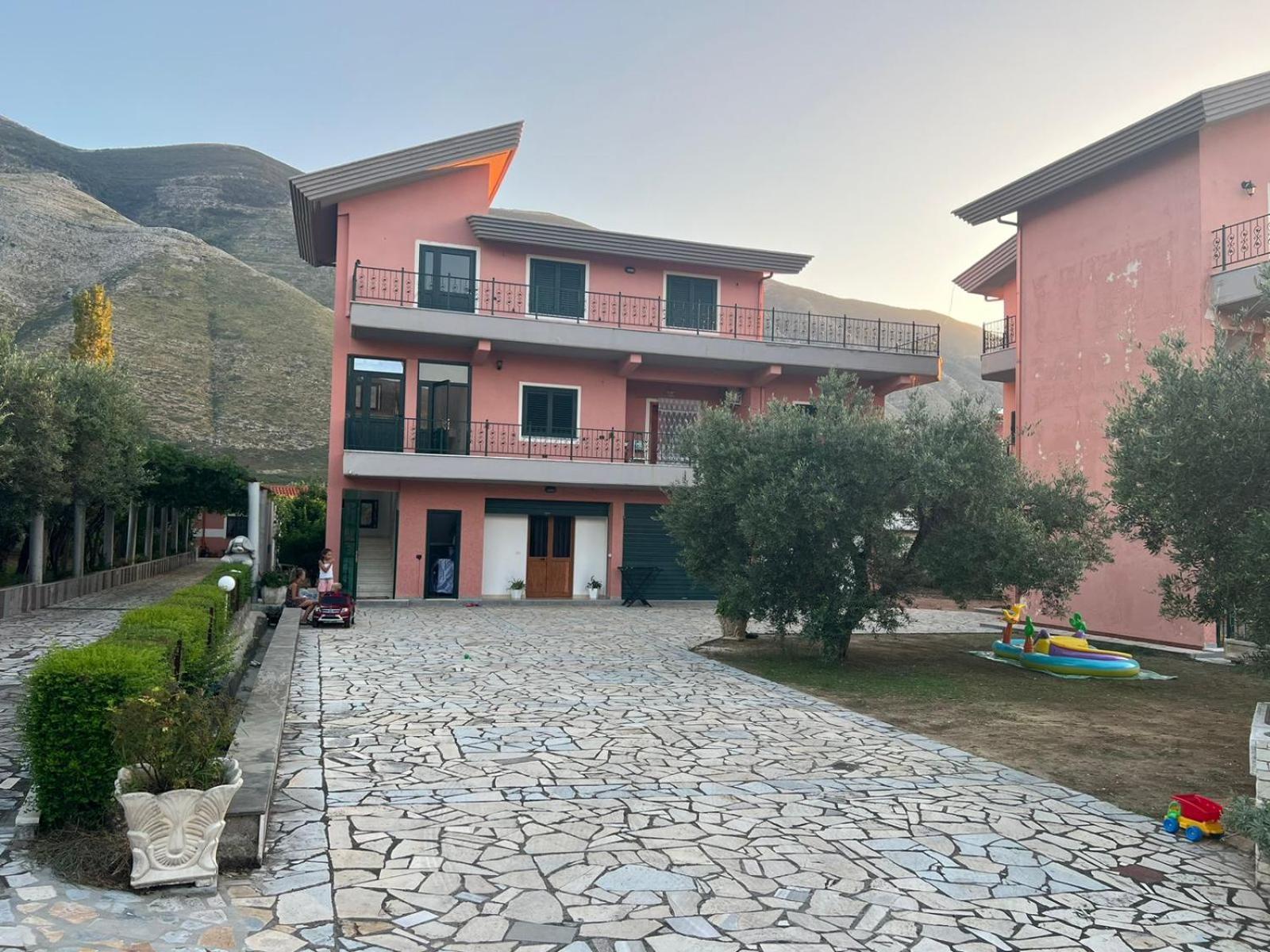 Keiti'S Home Dukat Dış mekan fotoğraf